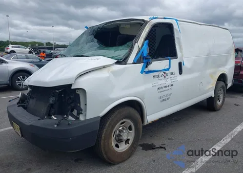 2008 Chevrolet Express Work Van из США, поврежденный, VIN 1GCGG25C381102102